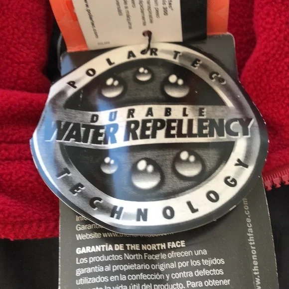 NWT: The Northface Lightweight vest. Black and red Size - Picture 15 of 17